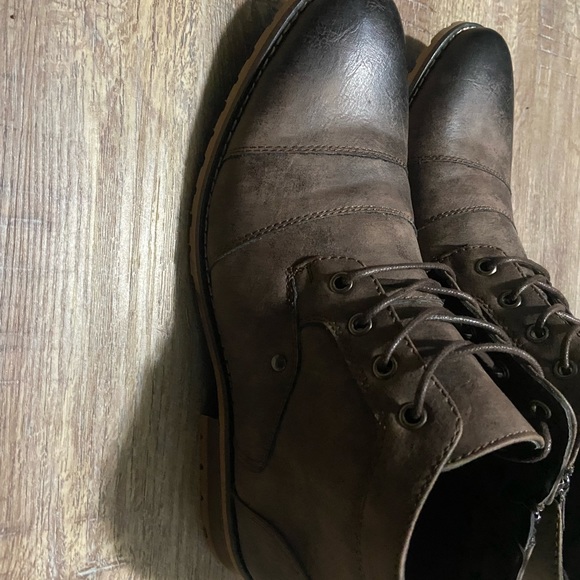 Metrocharm MC144 Men's Casual Mid-Top
Lace Up Cap Toe Oxford Boot - Picture 3 of 4